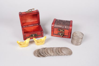 Lots Chinese coins ungraded