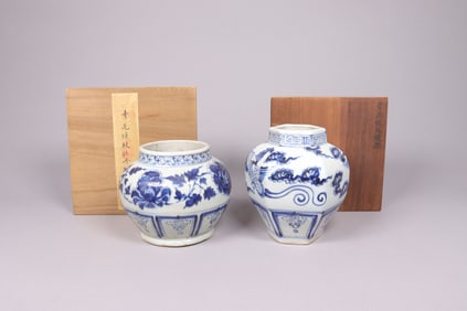 Lots Chinese b/w porcelains