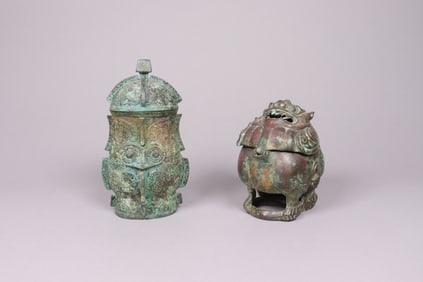 Lots Chinese bronze vessels