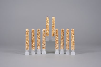 Lots gold flakes ungraded