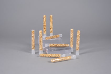 Lots gold flakes ungraded