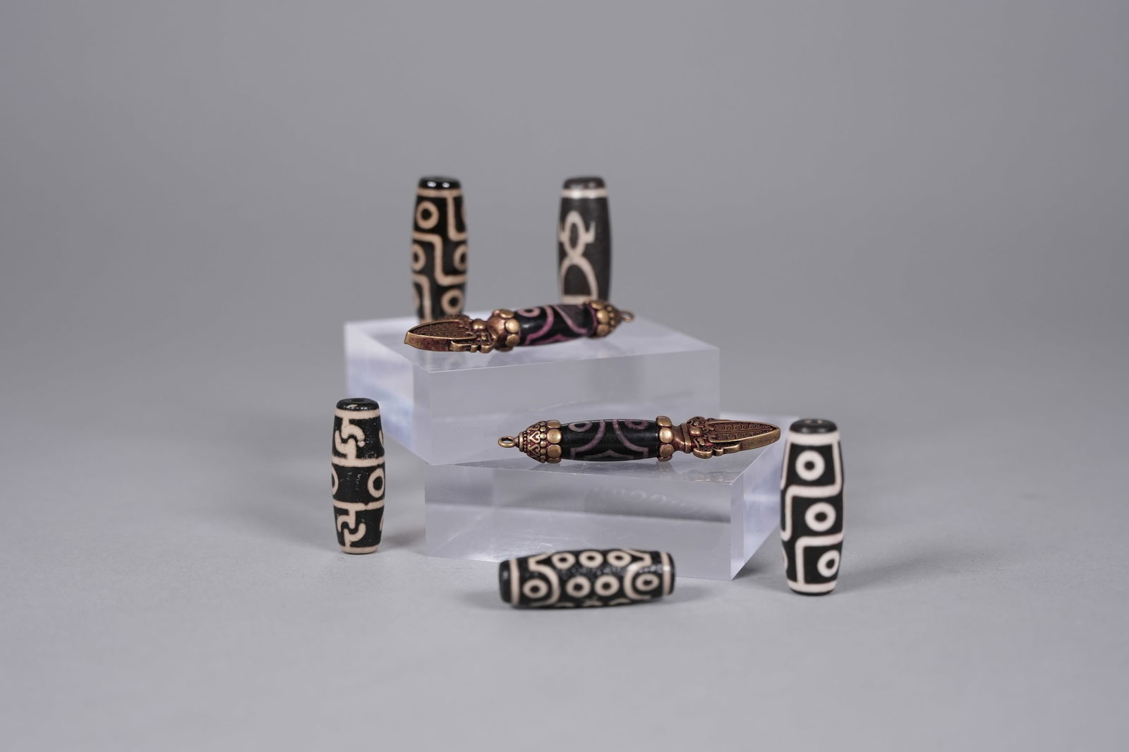 Lots Tibetan dzi beads (1 of 5)