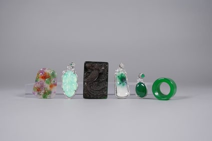 Lots Chinese carvings