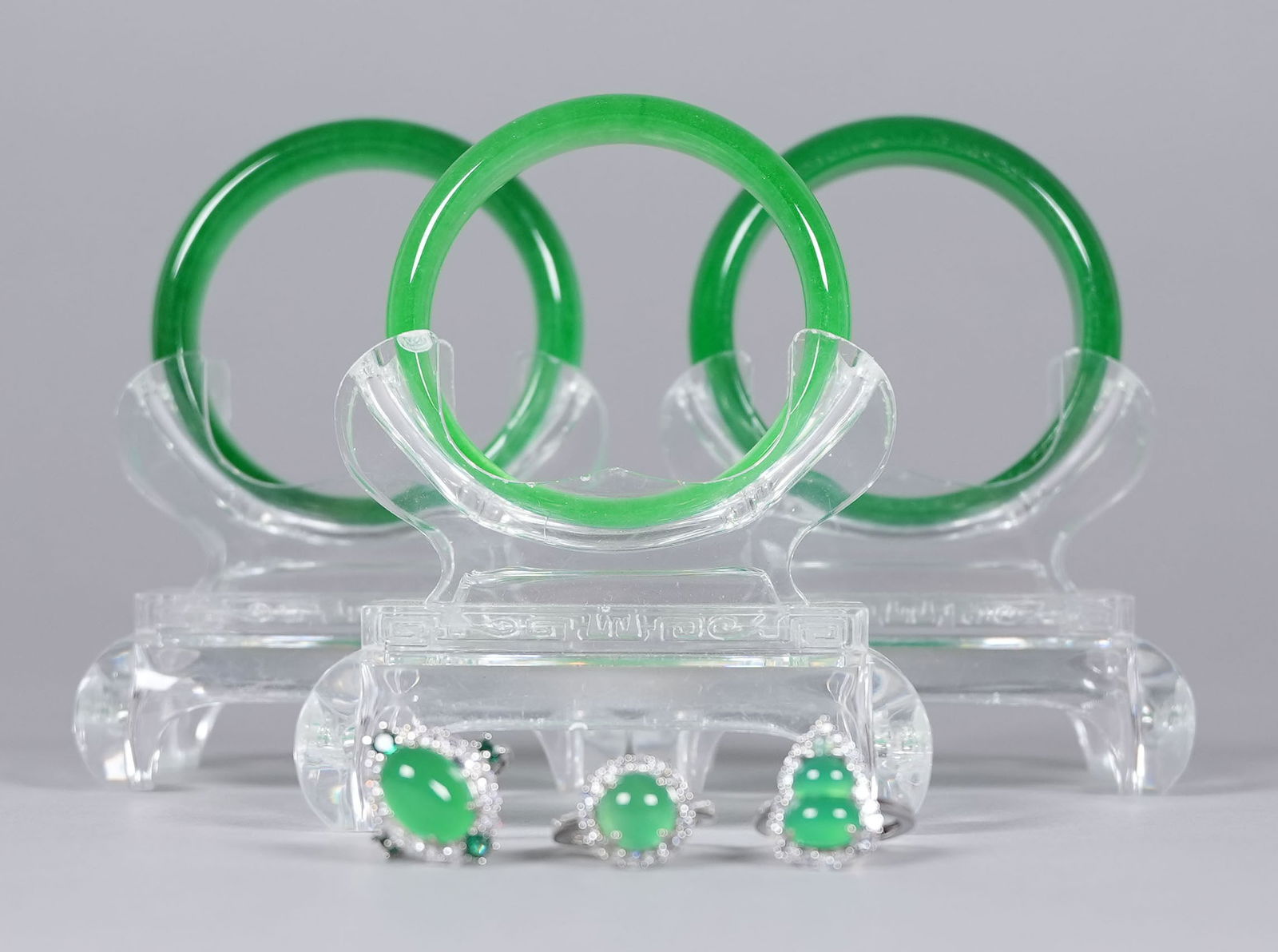 Lots Chinese fine items ungraded (1 of 7)