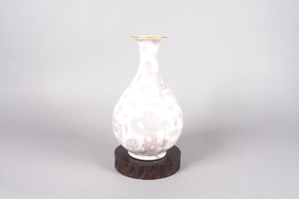 Chinese fine dragon vase