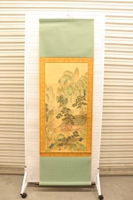 Chinese fine painting in wooden box