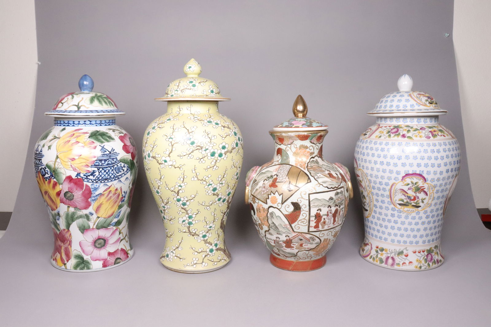 Lots Chinese large vase (1 of 7)