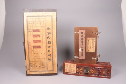 Lots Chinese art scrolls