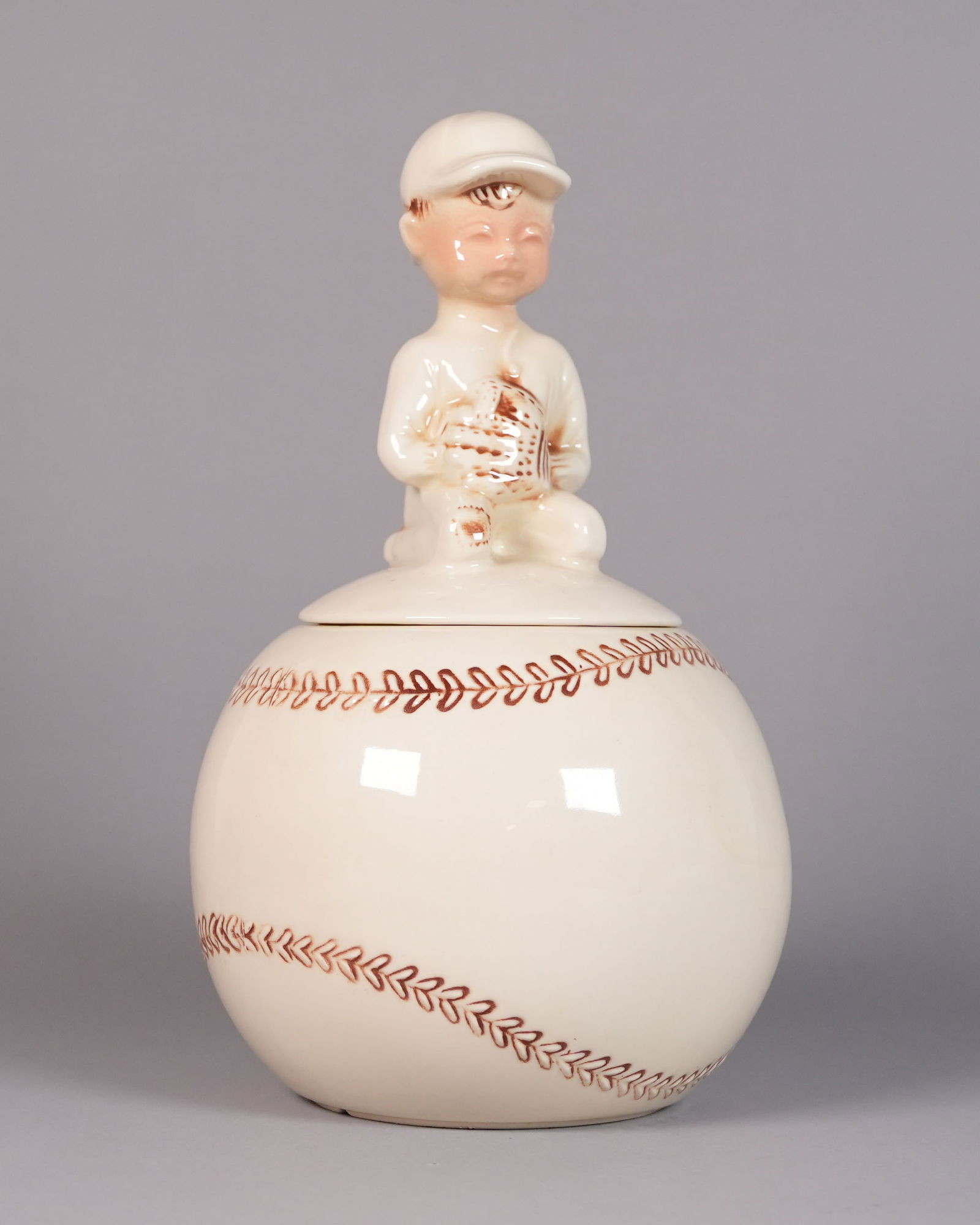 A vintage cookie jar (1 of 7)