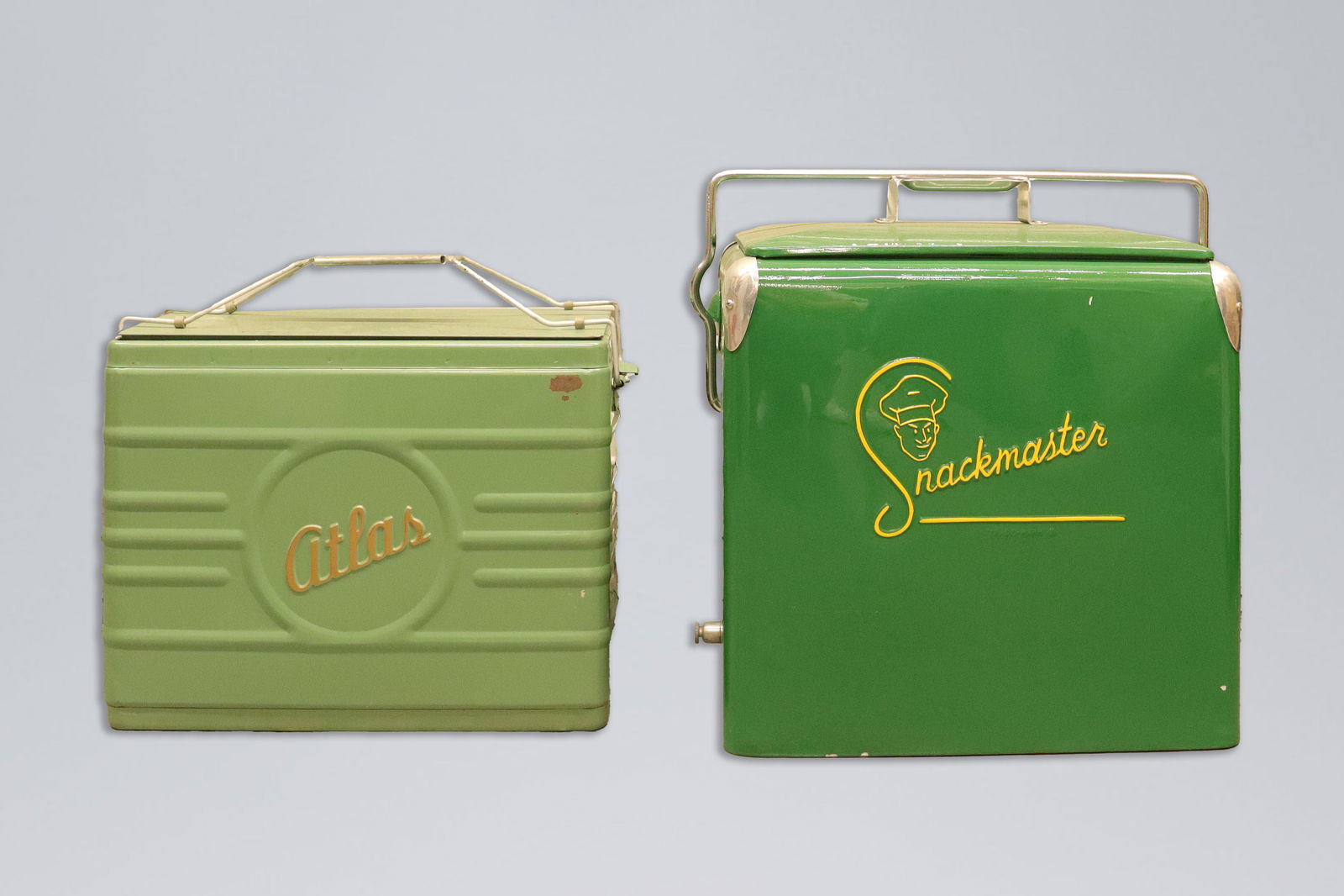 Lots vintage coolers (1 of 7)