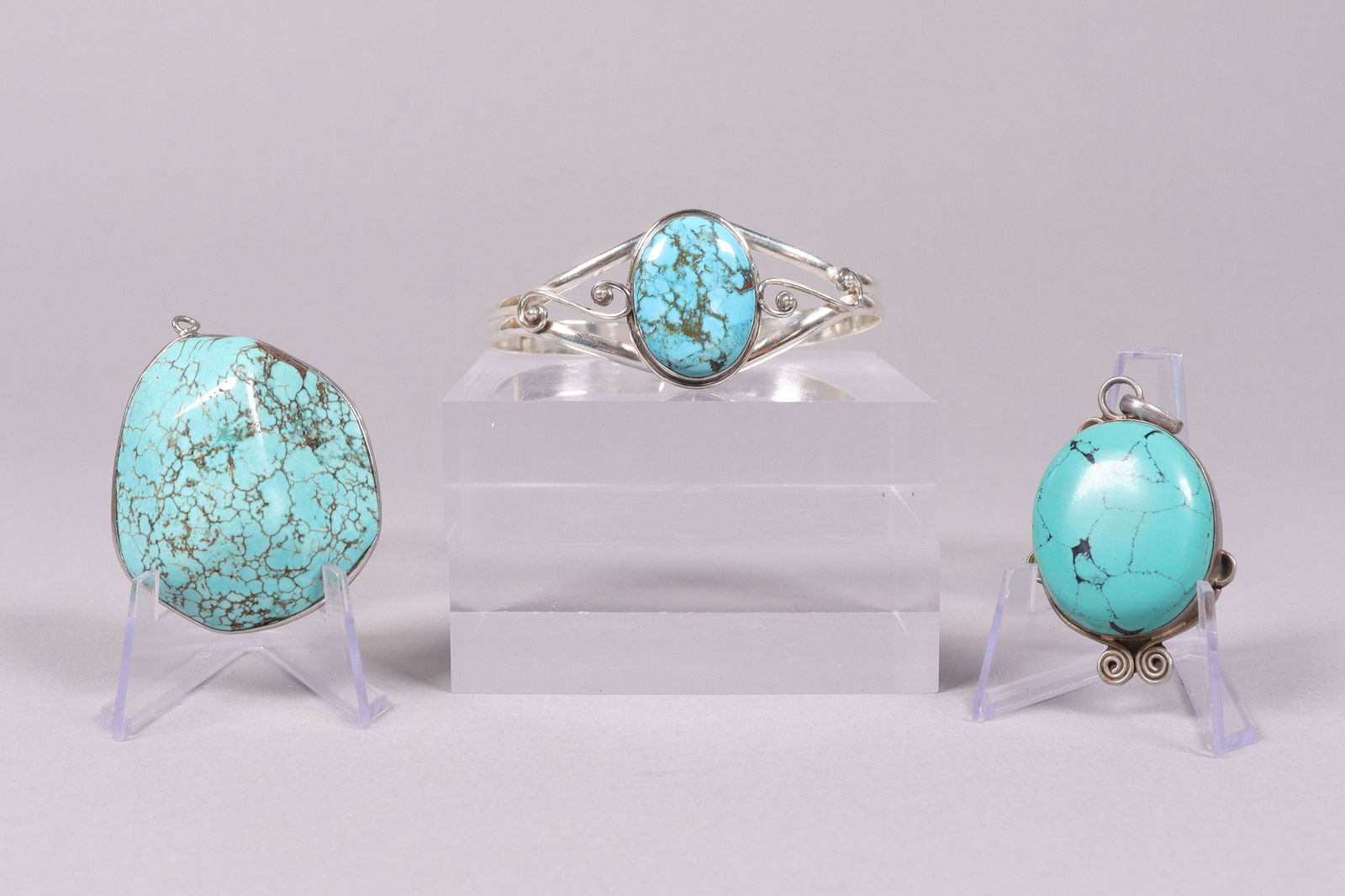 Lots turquoise jewelry (1 of 7)