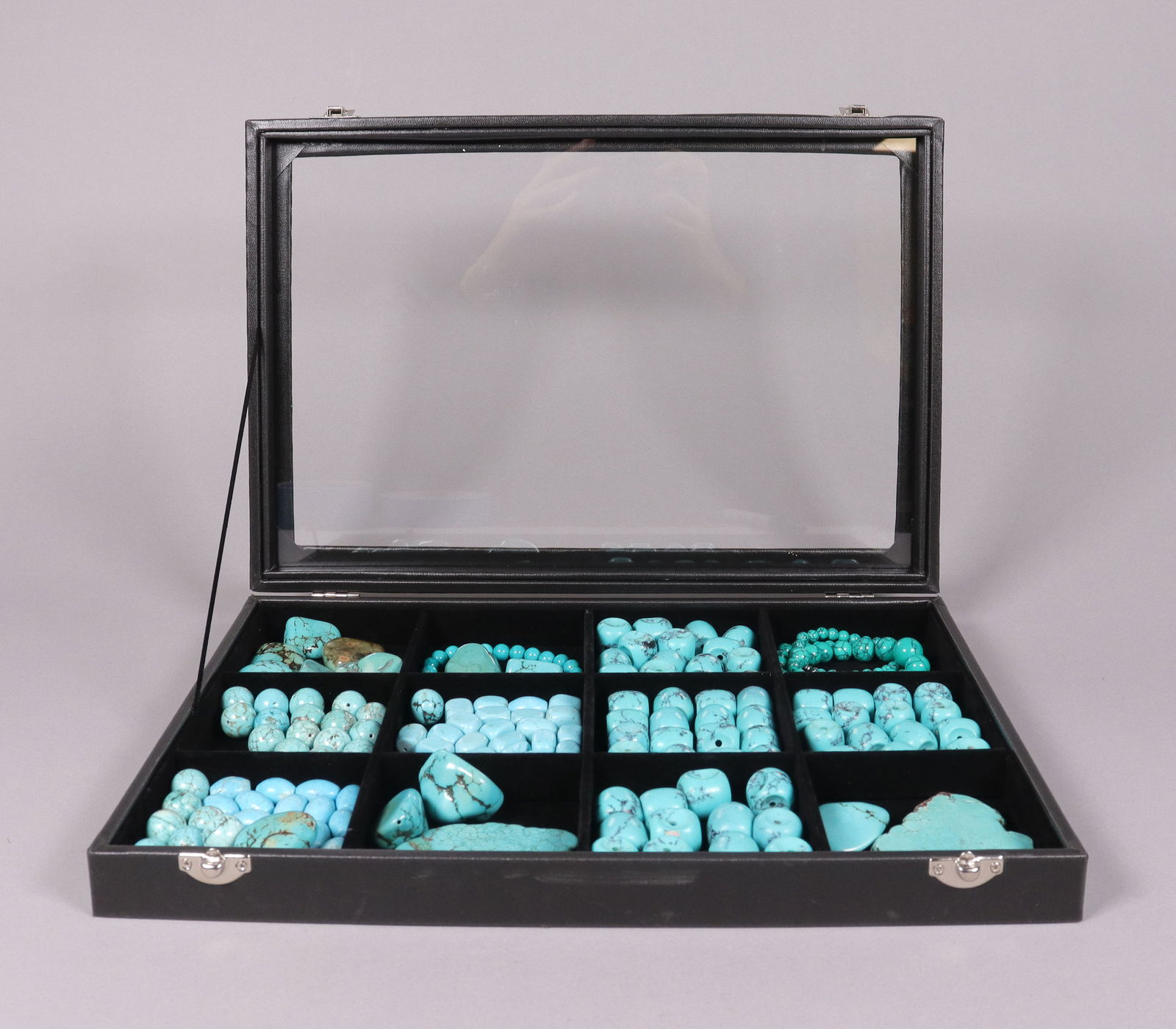 Lots turquoise stones in box (1 of 6)