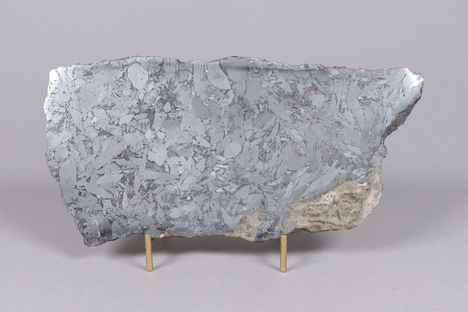 A large meteorite specimen (1 of 6)