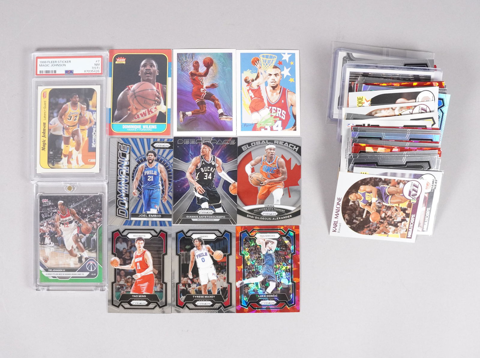 Lots basketball cards Magic Johnson (1 of 5)