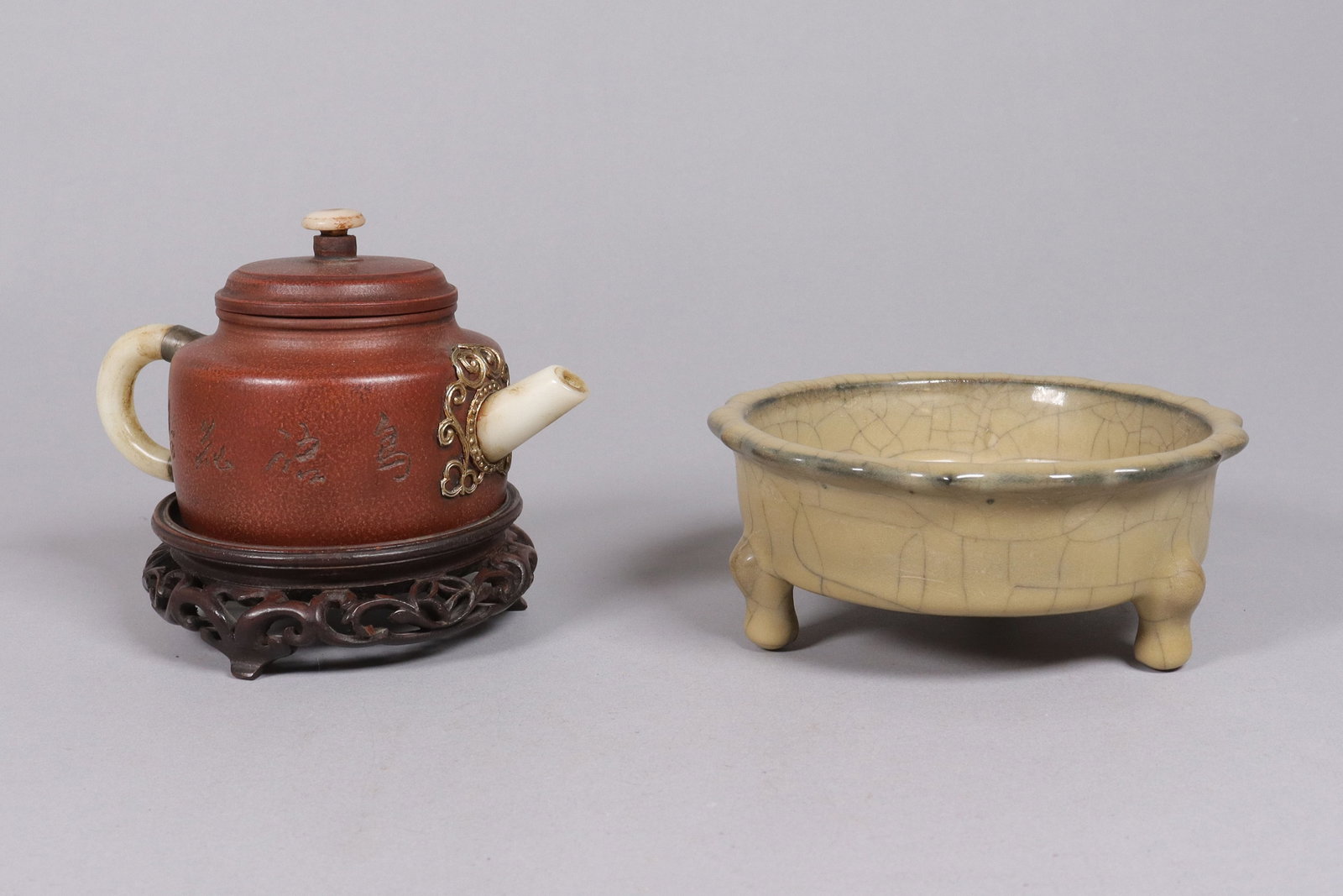 Lots Chinese items: Lots Chinese items, largest H: 2.4" x W: 6."