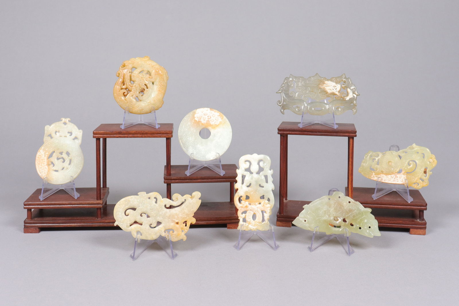 Lots Chinese jade carvings: Lots Chinese fine jade carvings.