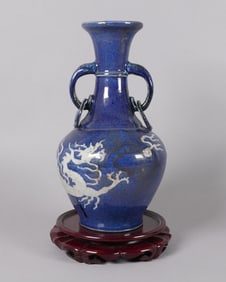Chinese fine dragon handled vase