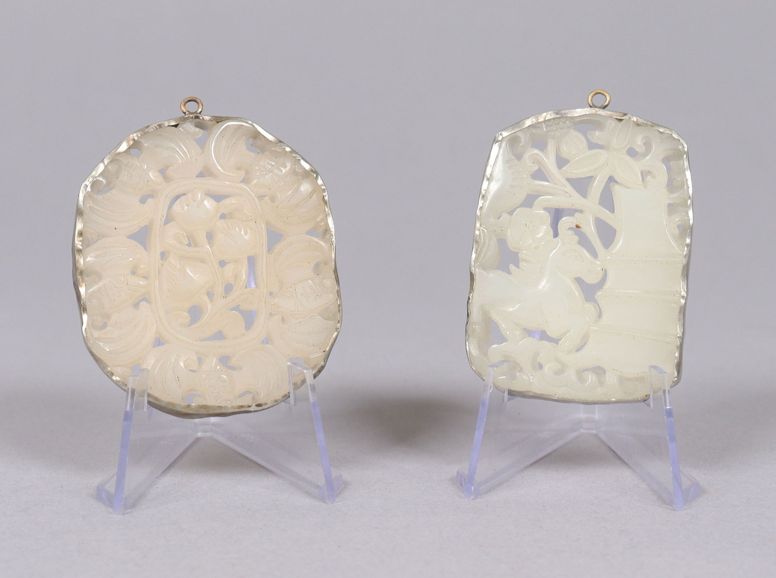 Lots Chinese jade plaques: Lots Chinese jade plaques, from an estate.