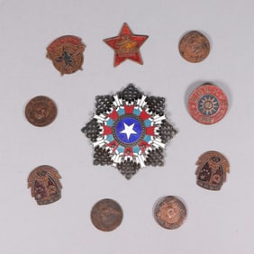 Lots Chinese war medals