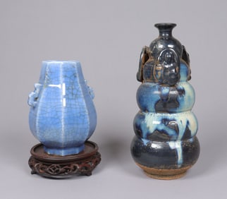 2 Chinese fine vase
