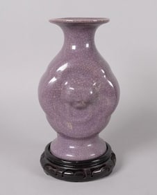 Chinese purple crackled vase