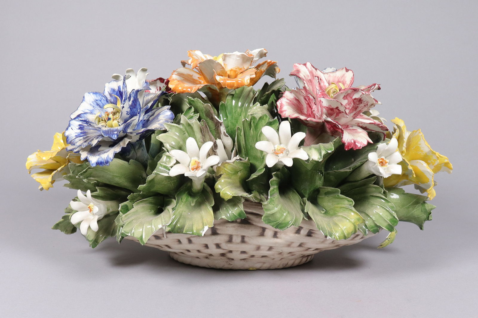 A vintage floral figurine (1 of 6)