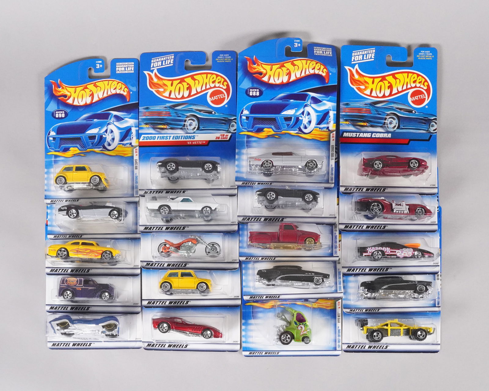 Lots Hot Wheels in original package (1 of 6)