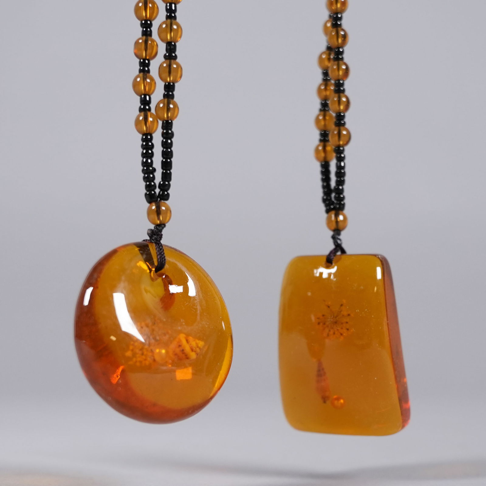 Lots Chinese fine necklace: Lots Chinese fine necklace, all sales are final.