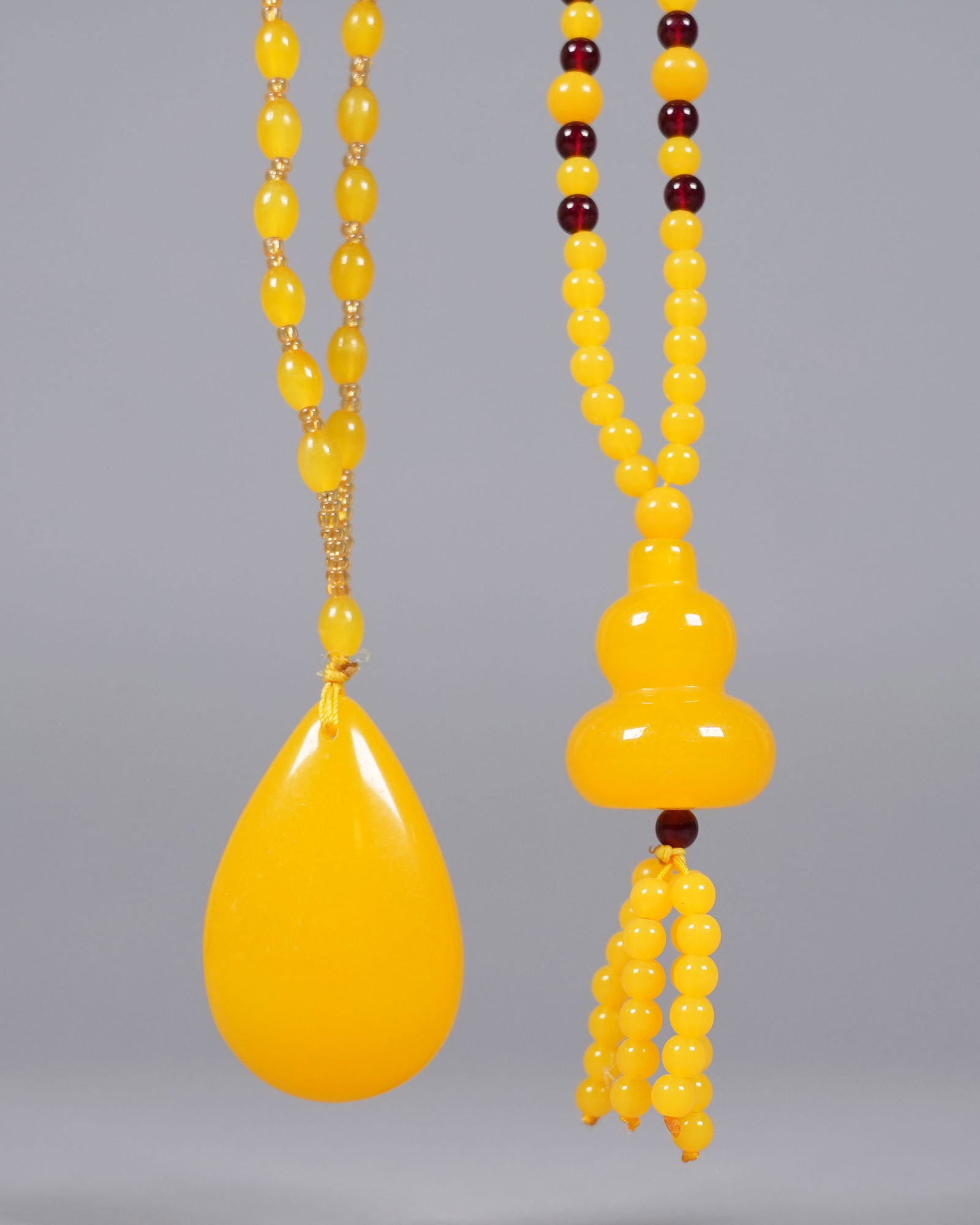 Lots Chinese fine necklace: Lots Chinese fine necklace, all sales are final.