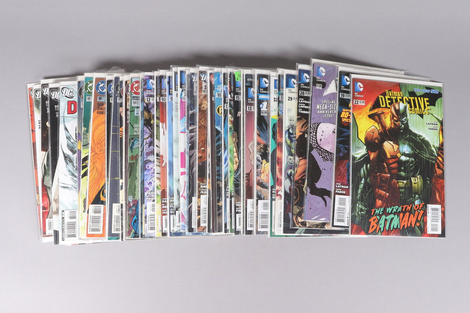 Lots comic books: Lots comic books.