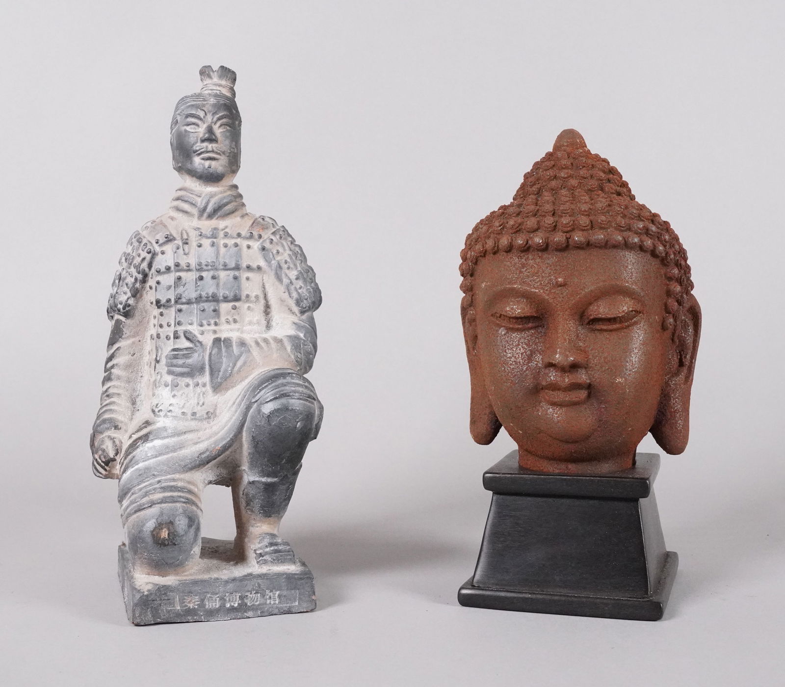 Lots Chinese items: Lots Chinese items.