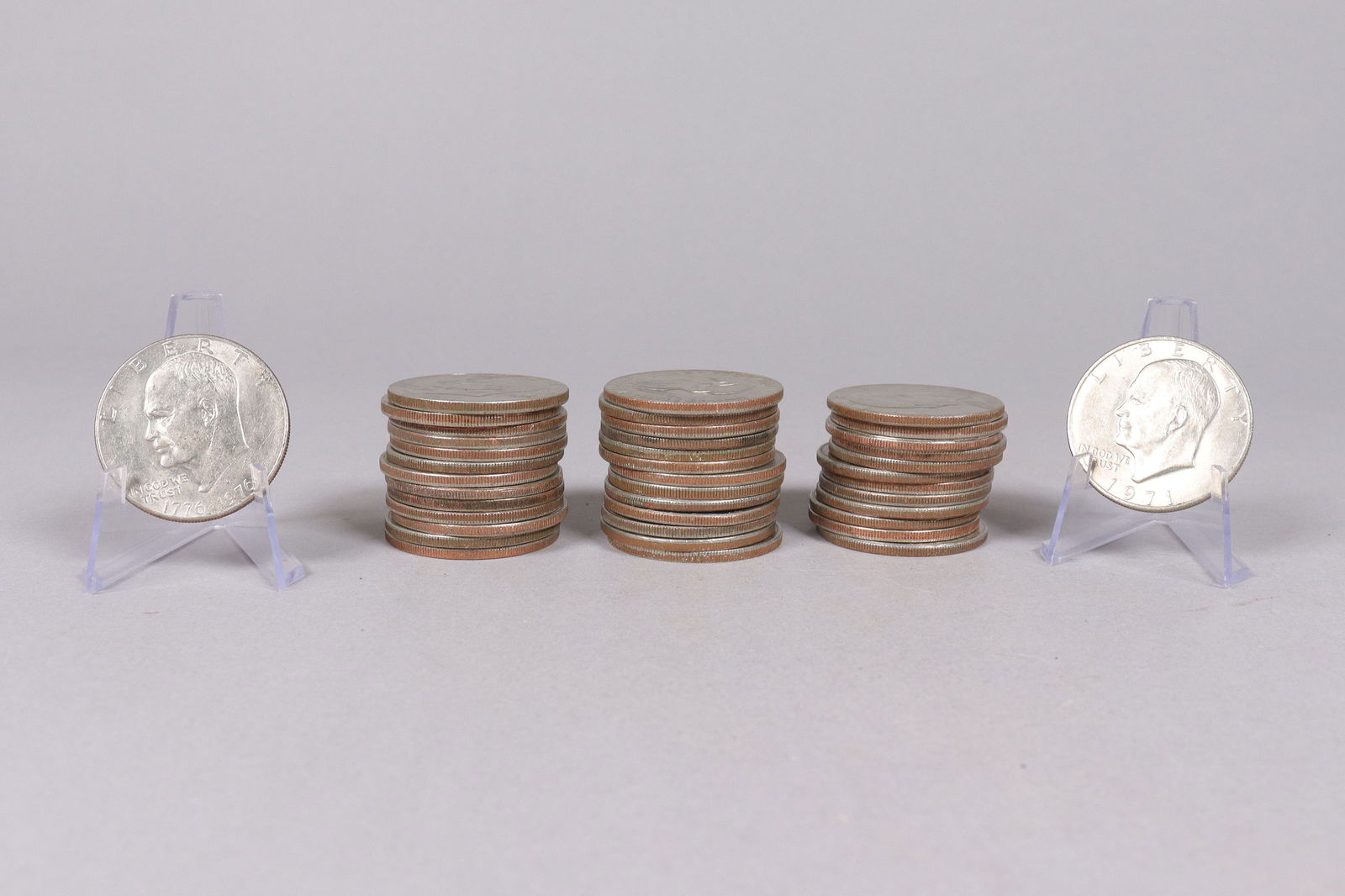 Lots vintage coins ungraded: Lots vintage coins, ungraded or authenticated. All sales are final, no return.