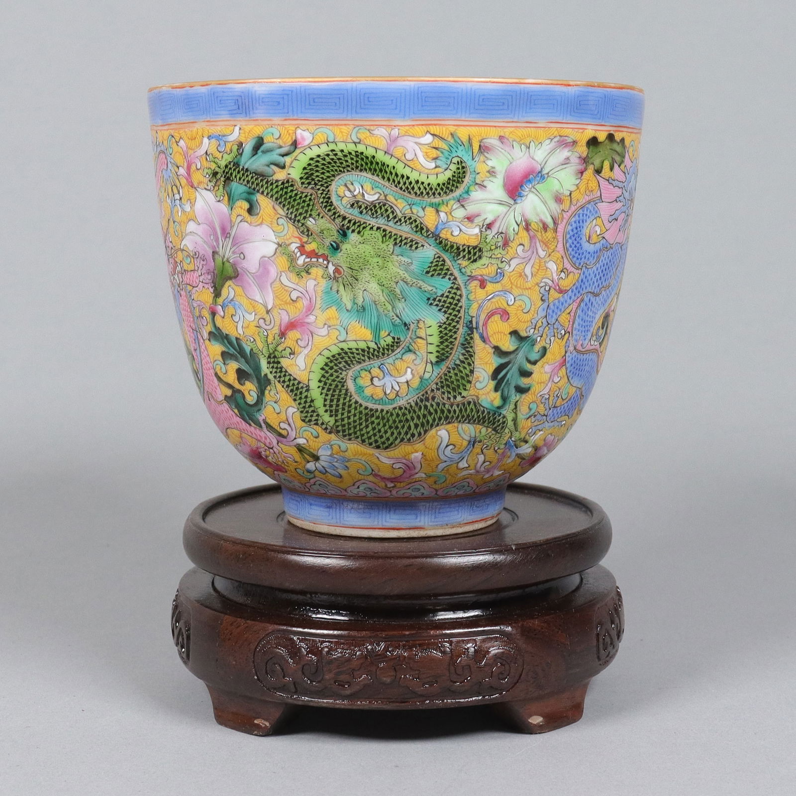 Chinese famille rose cup: Chinese famille rose cup. H: 3.85" x W: 4.45."