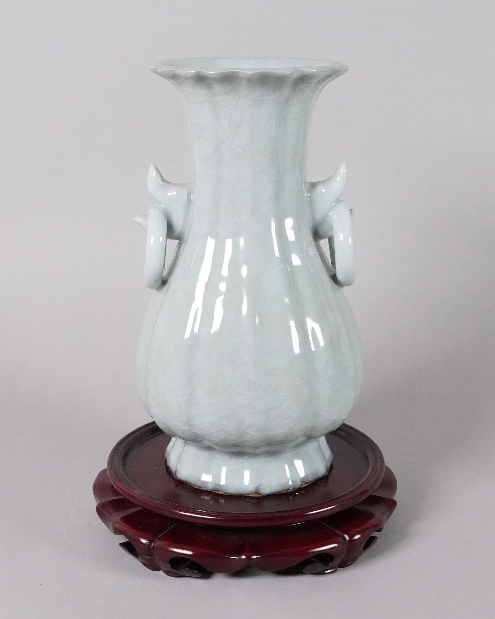 Chinese fine celadon vase: Chinese fine celadon vase. H: 9" x W: 5.2."