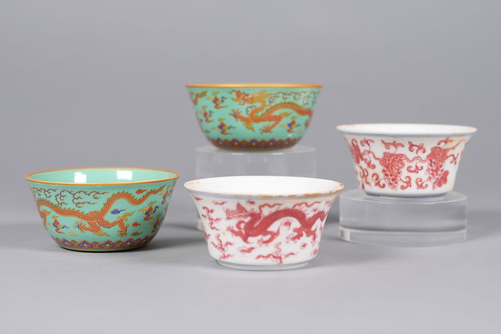 Lots Chinese fine cups: Lots Chinese fine cups. Largest H: 1.5" x W: 3.2."