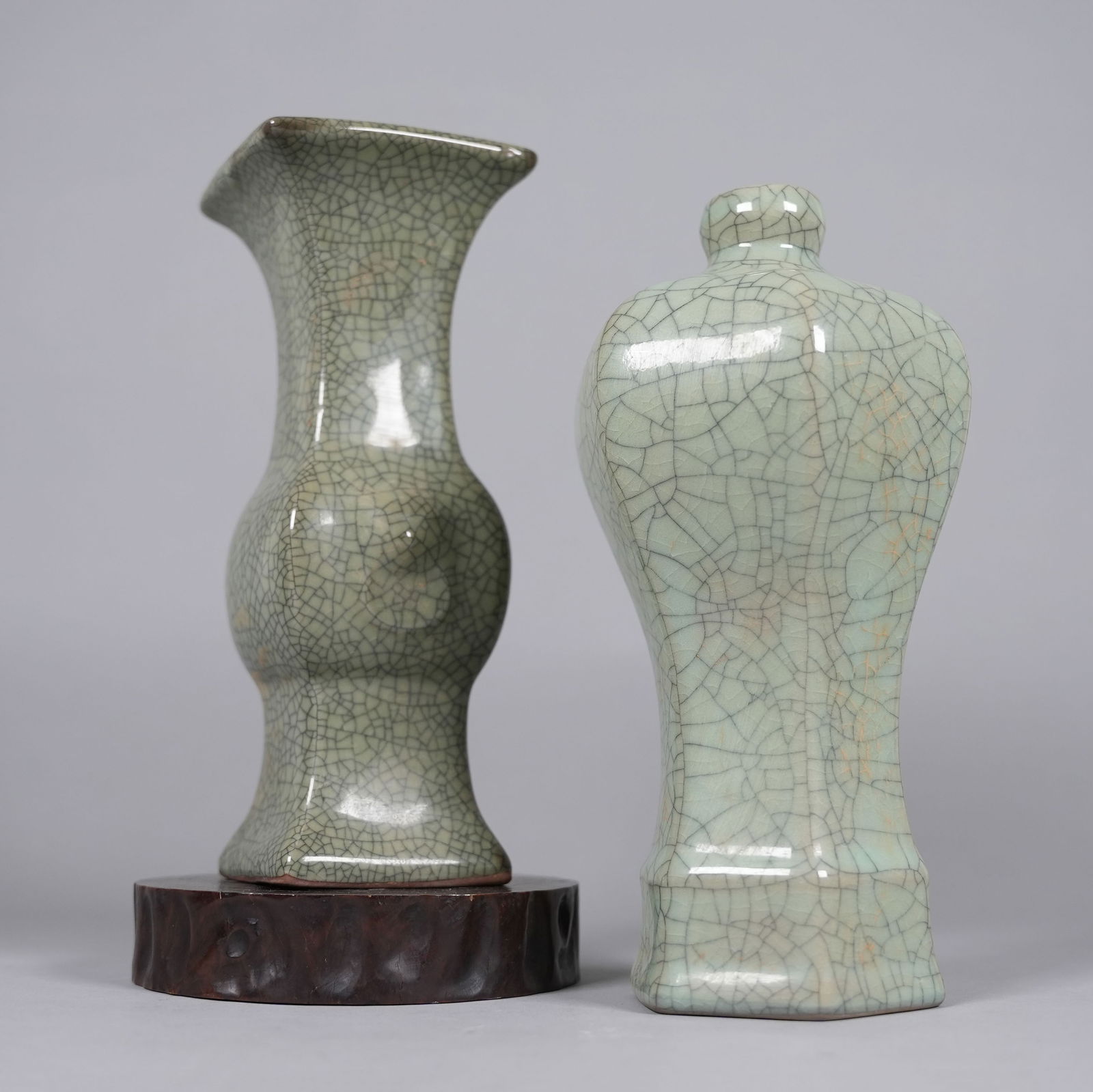 2 Chinese crackled vase: 2 Chinese fine crackled vase. Largest H: 8.6" x W: 3.5."