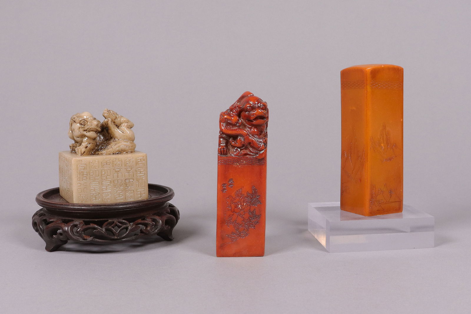 Lots Chinese seals: Lots Chinese carved seals.