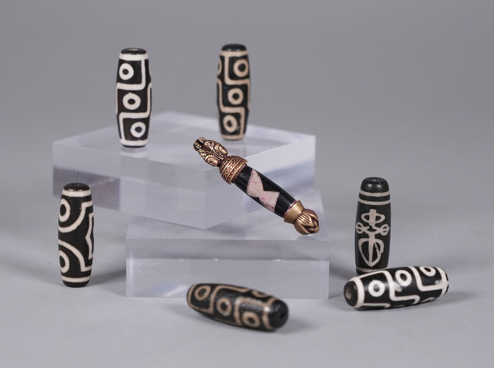 Lots Tibetan dzi beads (1 of 6)