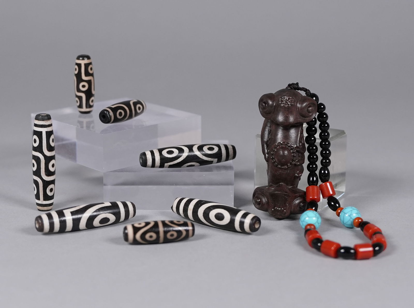 Lots Tibetan dzi beads (1 of 6)