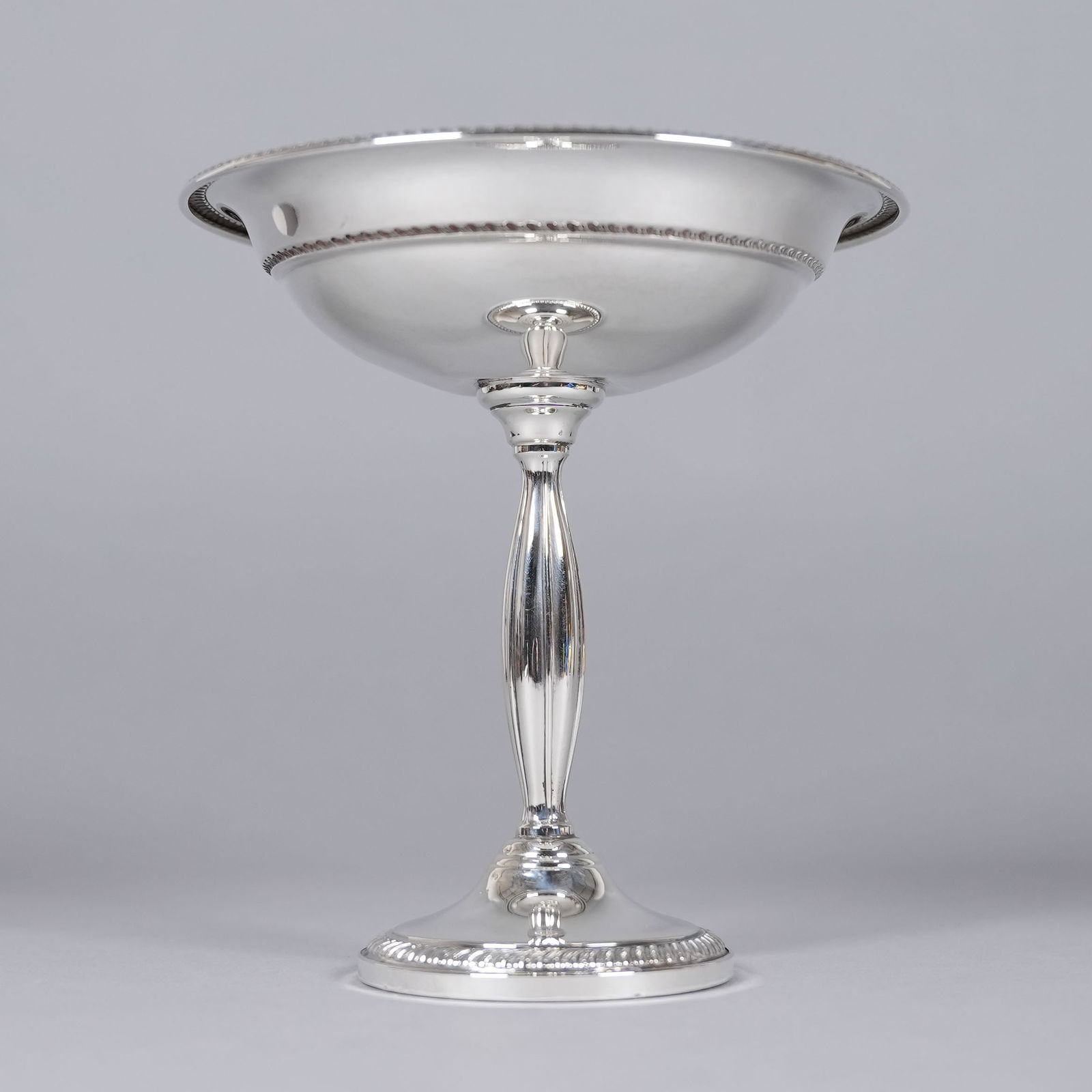 A fine sterling footed bowl 8.2 oz (1 of 9)