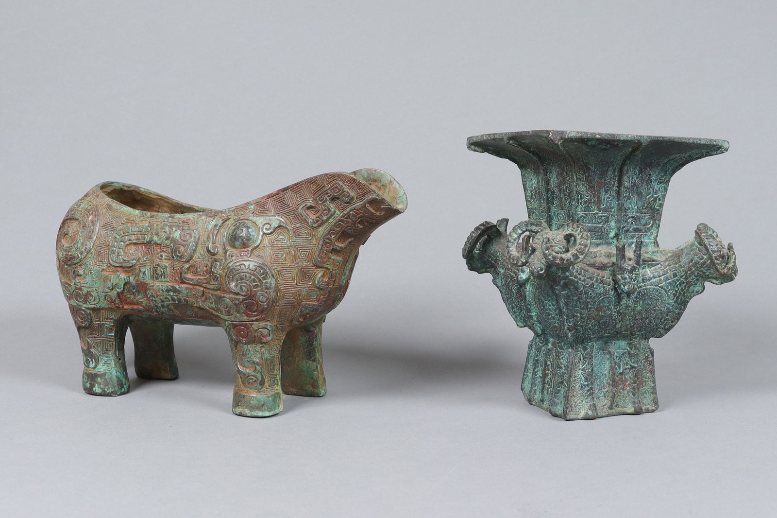 2 Chinese bronze vessels: 2 Chinese fine bronze vessels. Largest H: 5.5" x W: 4."