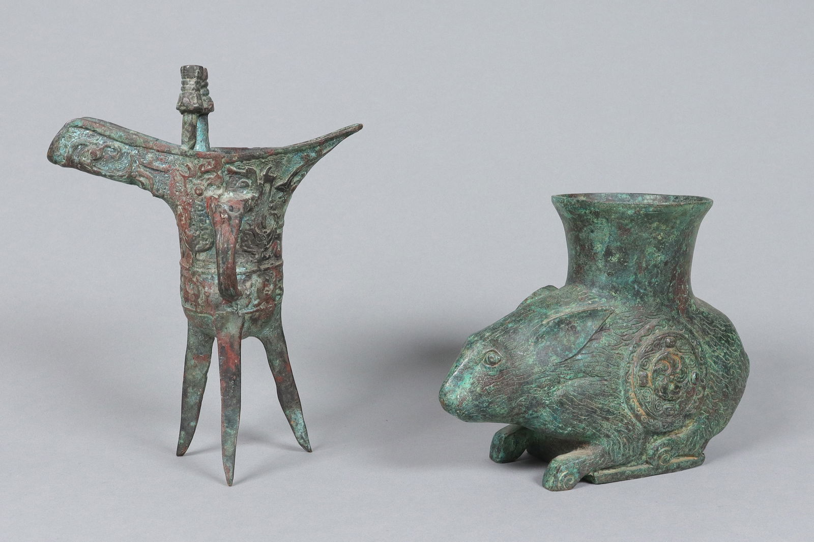 Lots Chinese bronze vessels: Lots Chinese bronze vessel. Largest H: 4.85" x W: 7."