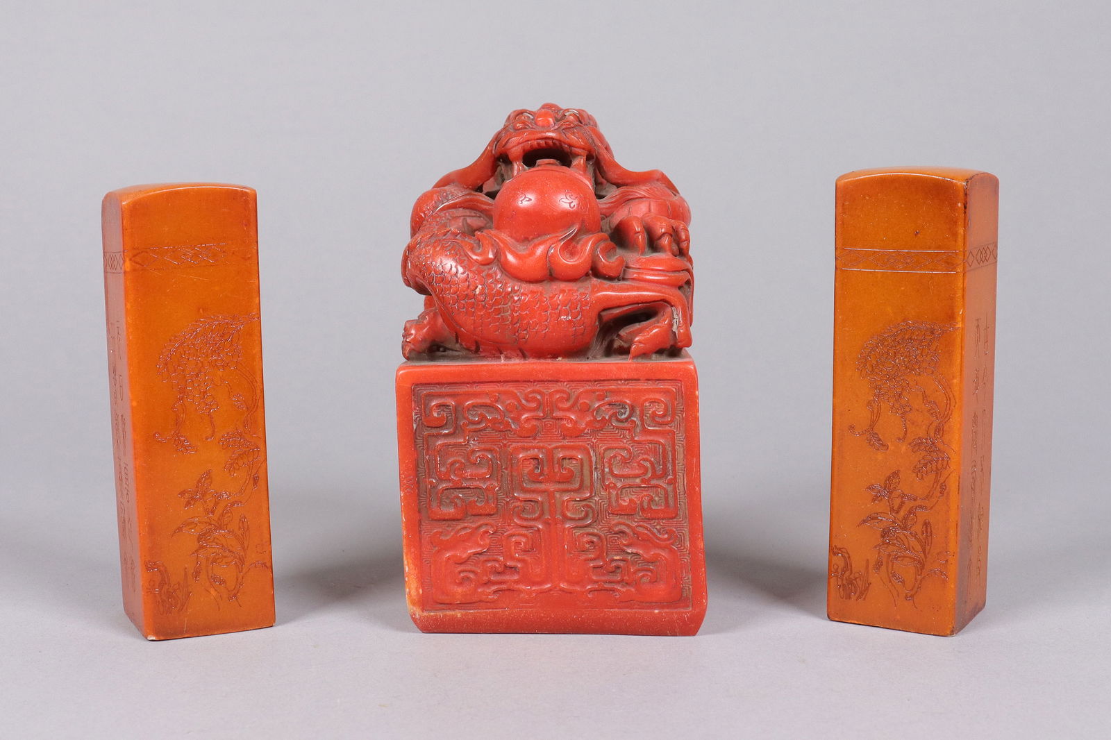 Lots Chinese carvings: Lots Chinese fine carvings.