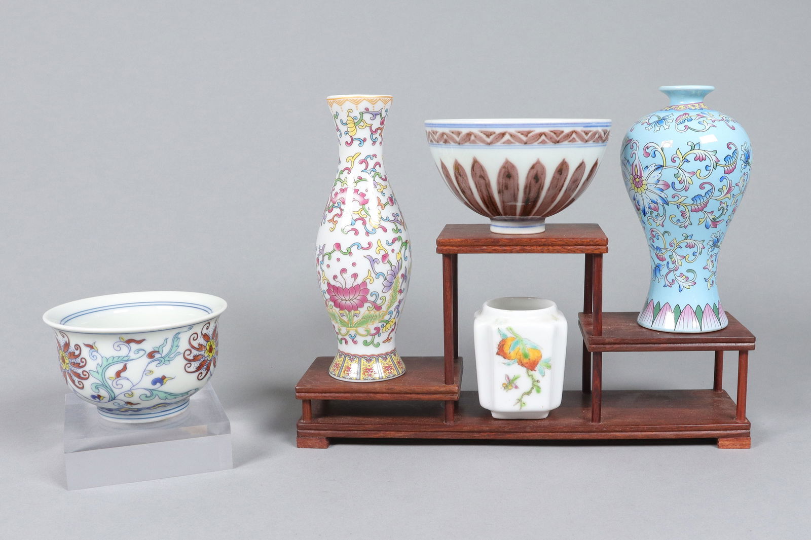 Lots Chinese fine vase: Lots Chinese fine vase.