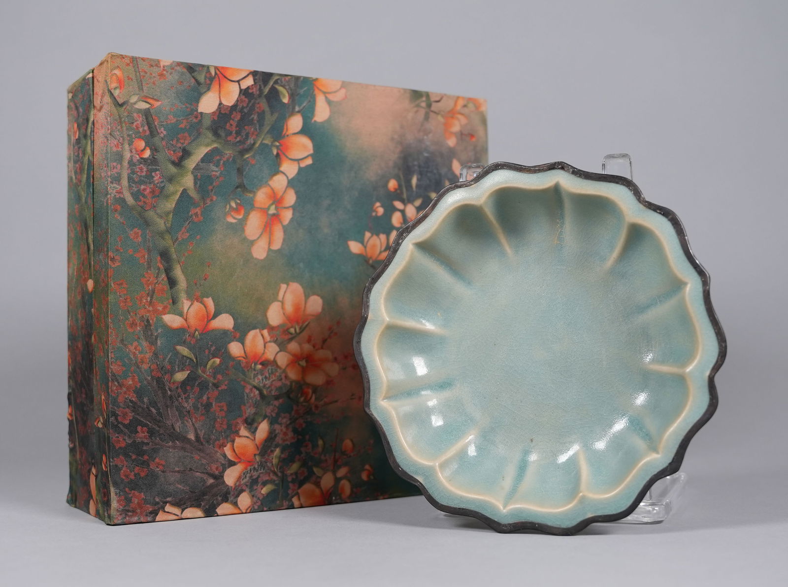 Chinese fine celadon washer with box: Chinese fine celadon washer with large silk box. H: 1.5" x W: 7.5."