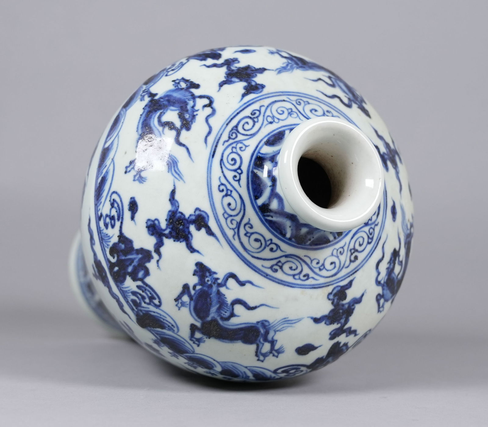 Chinese large b/w vase - 3