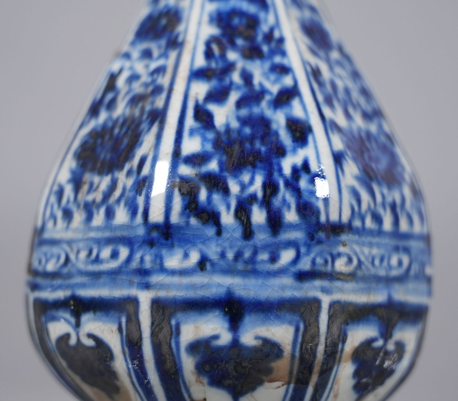 Chinese large b/w vase - 5