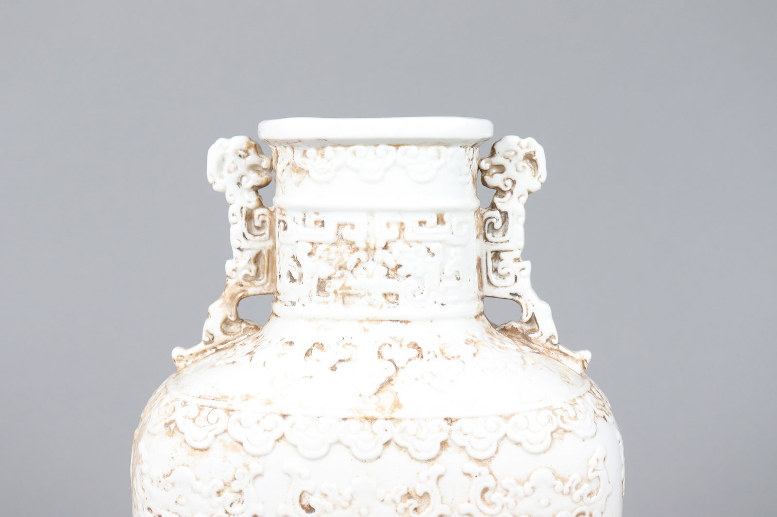 Chinese fine carved vase - 4