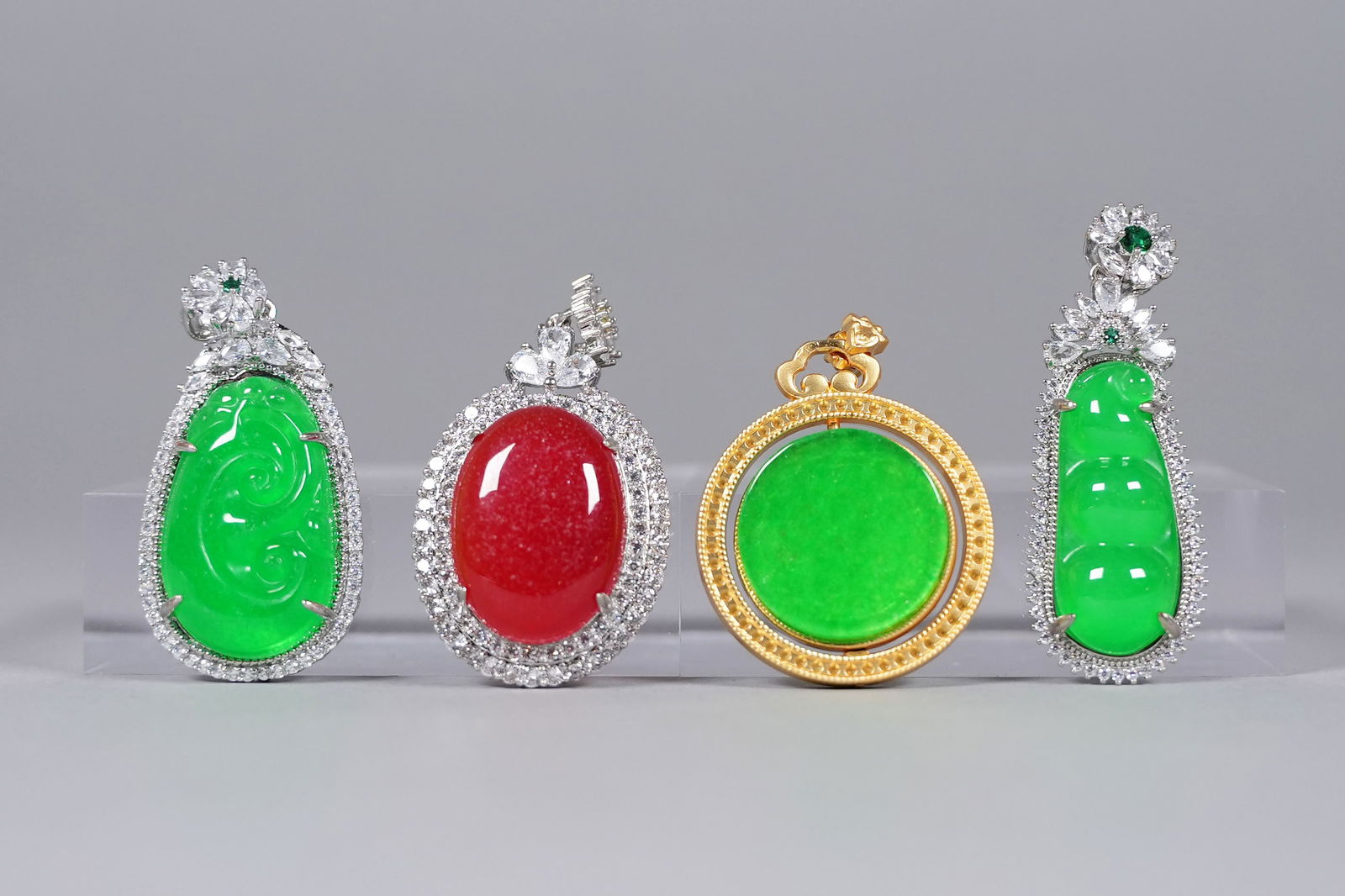 Lots Chinese fine pendants (1 of 6)