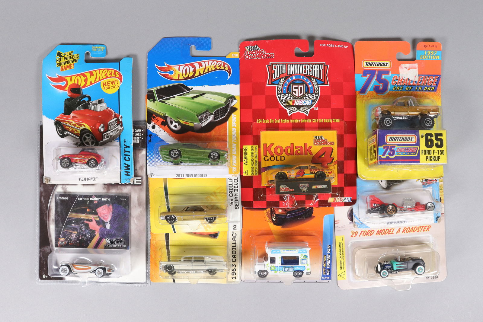 Lots vintage car toys (1 of 6)